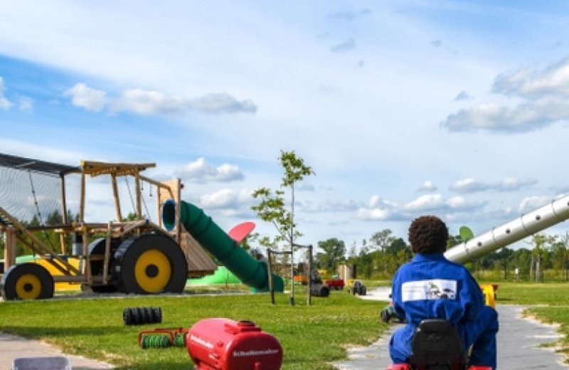 Spiel und Eis Bauernhof die Drentse Koe